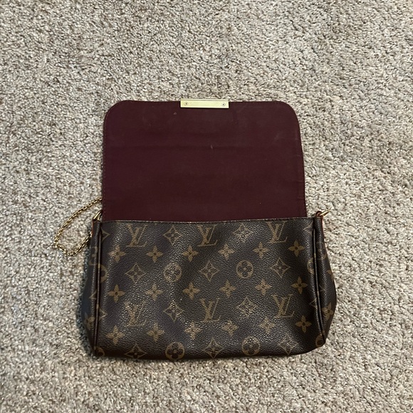 Louis Vuitton Monogram Canvas Favorite MM Shoulder Bag - Picture 3 of 5